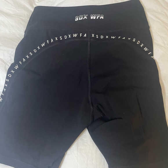 White fox biker shorts - Picture 3 of 3